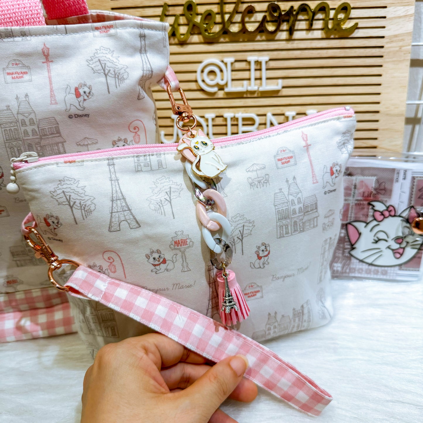 Sweet Pink Marie Cat Eiffel Tower Set