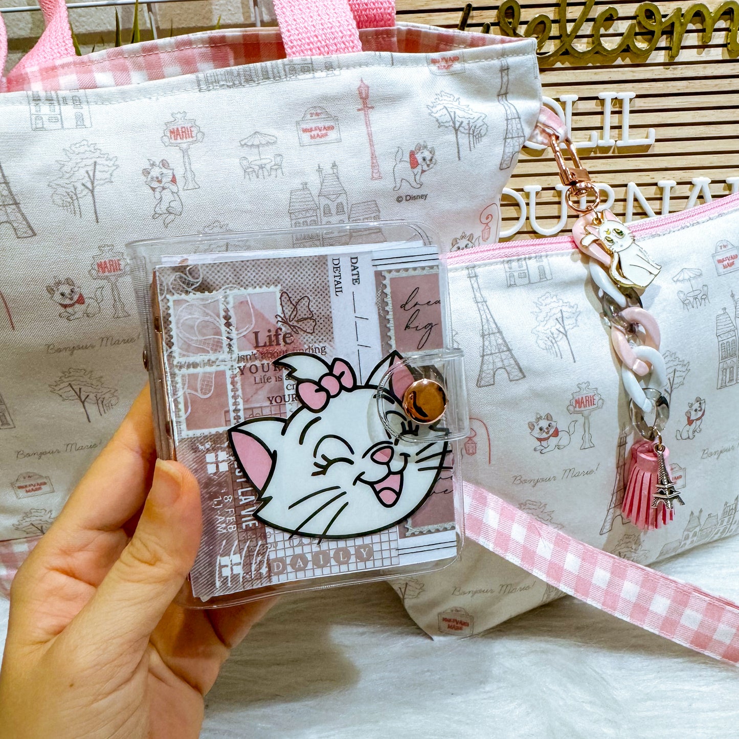 Sweet Pink Marie Cat Eiffel Tower Set