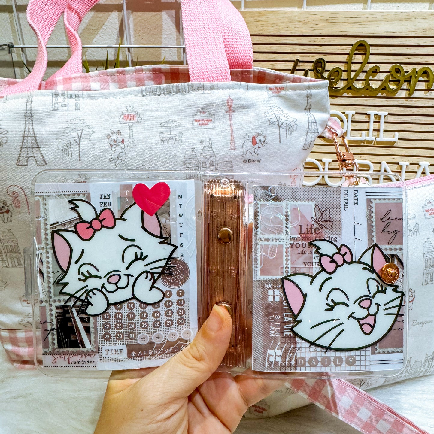 Sweet Pink Marie Cat Eiffel Tower Set