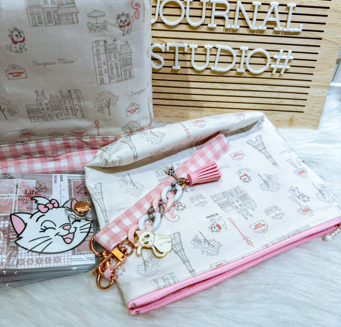 Sweet Pink Marie Cat Eiffel Tower Set