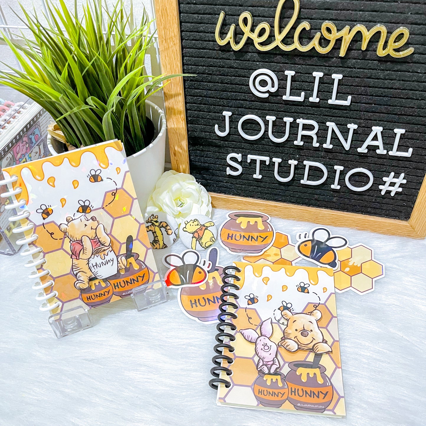 B7 Character Travel Notebook - Winnie the Pooh Honeycomb