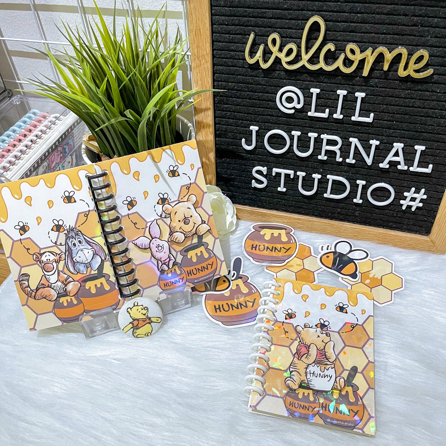B7 Character Travel Notebook - Winnie the Pooh Honeycomb