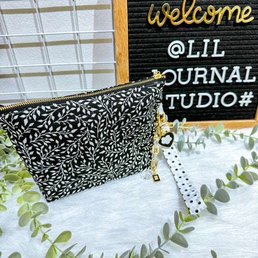 Classic Black Leaves With Keycharm